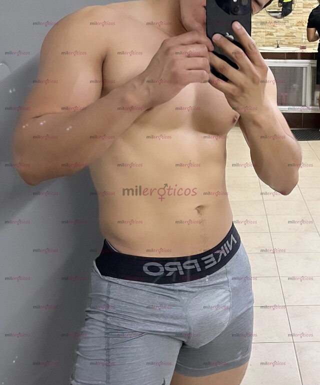 FOTOS DE TONY LATINO HOT CALIENTE Y DISPONIBLE MUY ARDIENTE CON GANAS DE PASARLA RICO