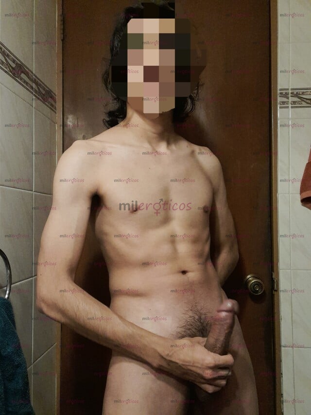 FOTOS DE FLACO VERGÓN LISTO PARA HACERTE VENIR MÚLTIPLES VECES. (SOLO MUJERES Y PAREJAS)