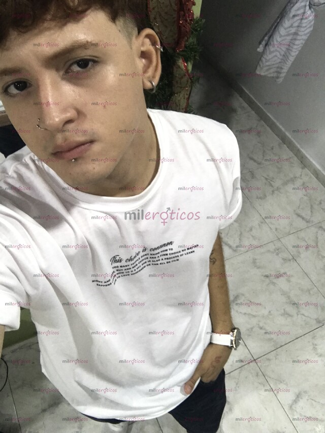 FOTOS DE JOVEN SABROSO EN LA CIUDAD, DISCRETO Y COMPLACIENTE CONTÁCTAME Y DISFRUTA