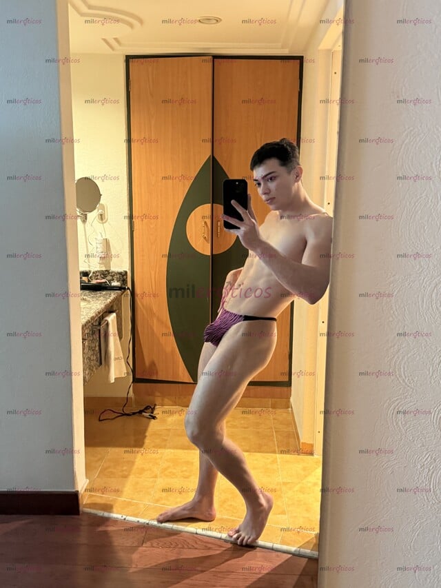 FOTOS DE COMPAÑÍA MASCULINA DISTINGUIDA PARA MOMENTOS PRIVADOS Y AGRADABLES
