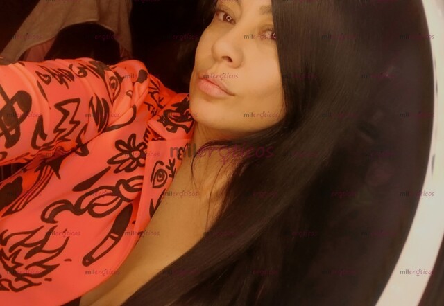 FOTOS DE NUEVA, DIVERTIDA AMABLE CARIÑOSA TRATO NOVIOS