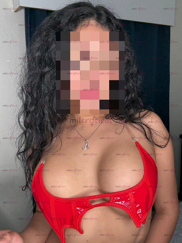 FOTOS DE REGINA, DELGADA, APRETADITA Y MUY CACHONDA