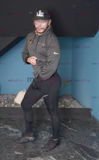 FOTOS DE MACHO CHIHUAUENSE DE VISITA AQUI. JUGADOR DE FUTBOL AMERICANO PARA PAREJAS SWING