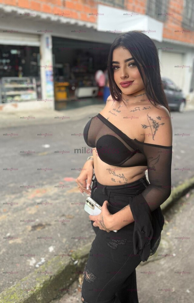 FOTOS DE SOY UNA CHICA ATREVIDA HERMOSA TATUADA TENGO 22 AÑOS DESCOMPLICADA