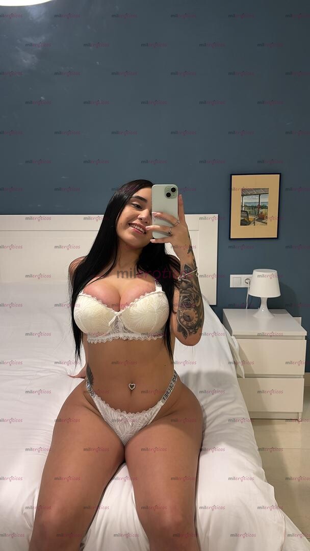 FOTOS DE SOY LA MÁS PUTA. ME PONE A MIL FOLLAR Y QUE SE ME CORRAN EN MIS TETAS