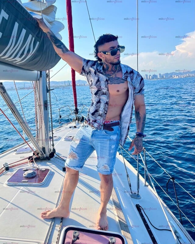FOTOS DE ALADIN, FRÓTAME LA VERGA Y TE CUMPLO TUS DESEOS