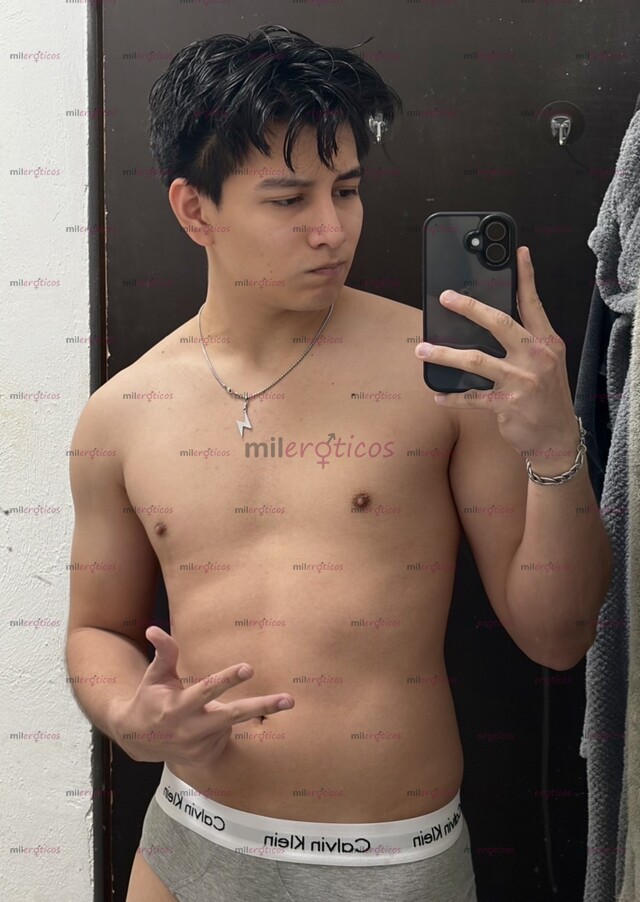 FOTOS DE TWINK DE 21 AÑOS, PASIVO A TUS SERVICIOS!