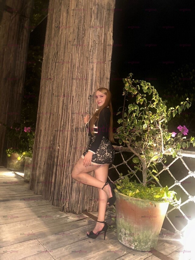 FOTOS DE RUBIA, JOVEN, BELLA, ELEGANTE, Y MUY HOT