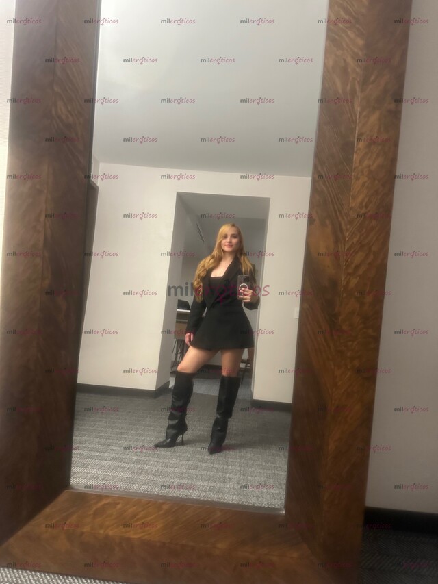 FOTOS DE RUBIA, JOVEN, BELLA, ELEGANTE, Y MUY HOT