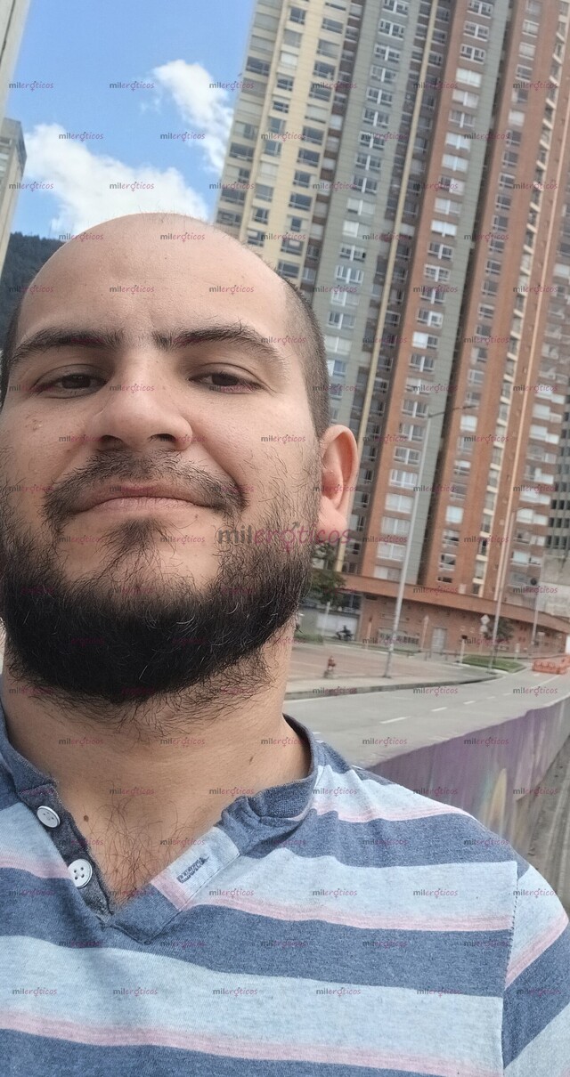 FOTOS DE EDUARDO. MACHO ACTIVO21. SERIO Y VARONIL