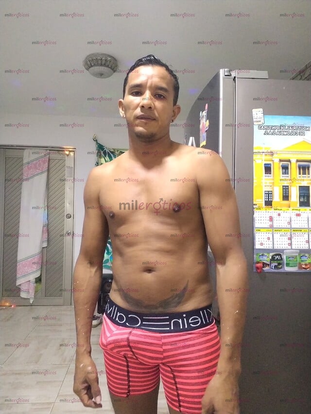 FOTOS DE MORENO FLACO VENEZOLANO 22 CM DE MIEMBRO PARA COMPLACER MUJERES Y TRANS