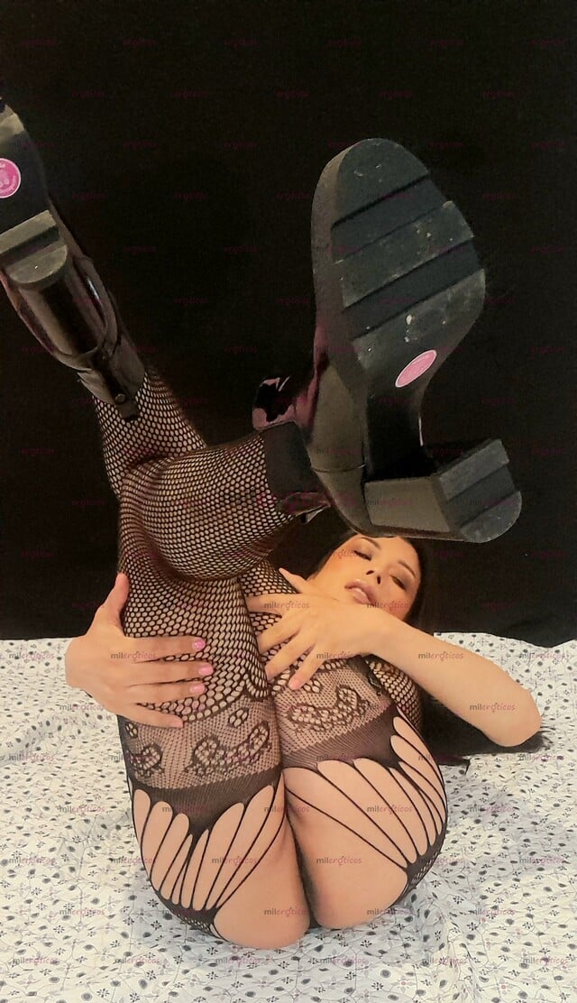 FOTOS DE SEXI, LINDA, FEMENINA Y MUY COMPLACIENTE NENA TRANS; DISFRUTAME