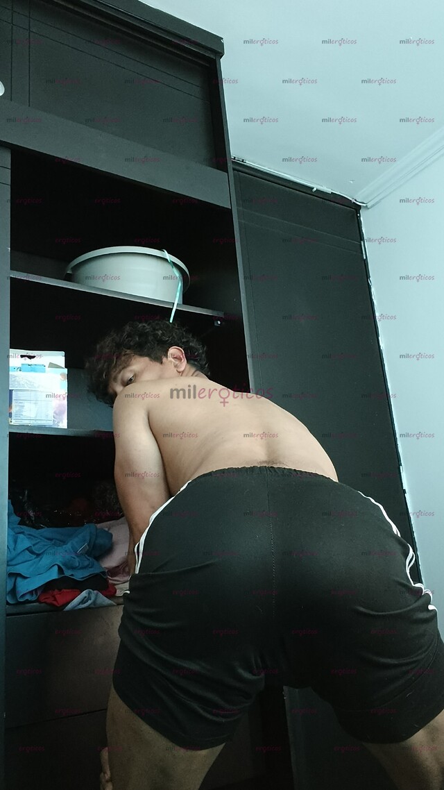 FOTOS DE CHOCO TRANQUILO Y RELAJADO ESPERANDO A VER QUÉ SE DA