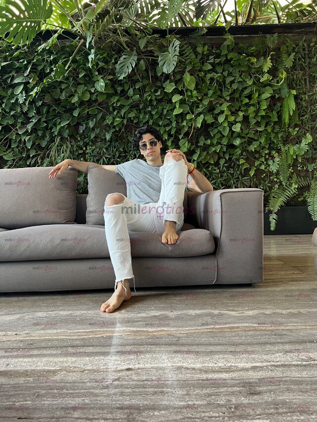 FOTOS DE FLACO DE 1.80 CALIENTE, SENSUAL, CARITA Y EDUCADO.