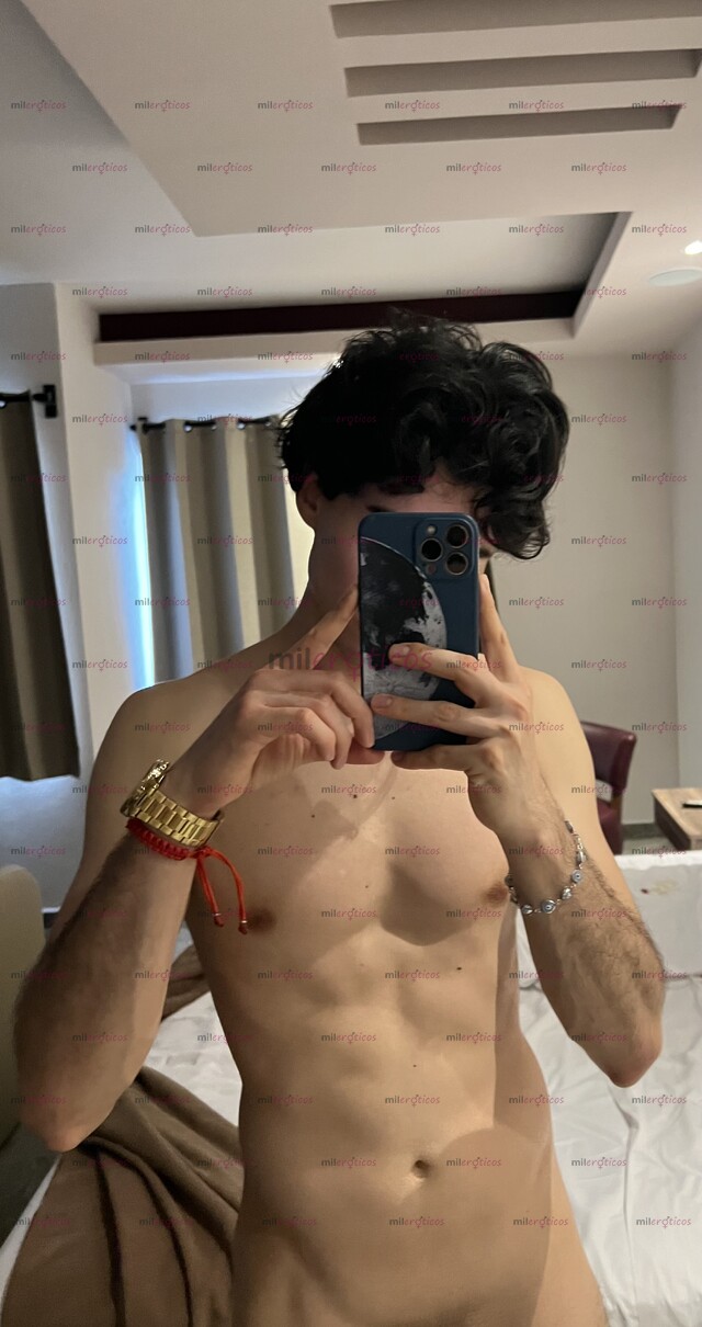 FOTOS DE FLACO DE 1.80 CALIENTE, SENSUAL, CARITA Y EDUCADO.