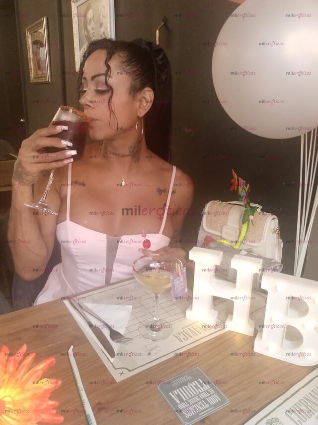 FOTOS DE VEN DELEITATE CON ESTA ARDIENTE TATUADA TETONA