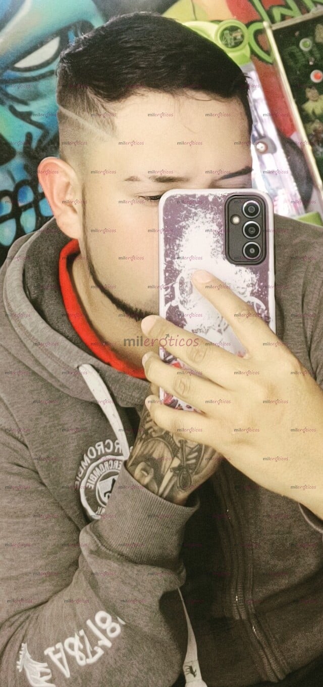 FOTOS DE HOLA MANDAME WHATSAPP SOY NUEVO ATIENDO A MUJERES NO TE QUEDES CON LAS GANAS