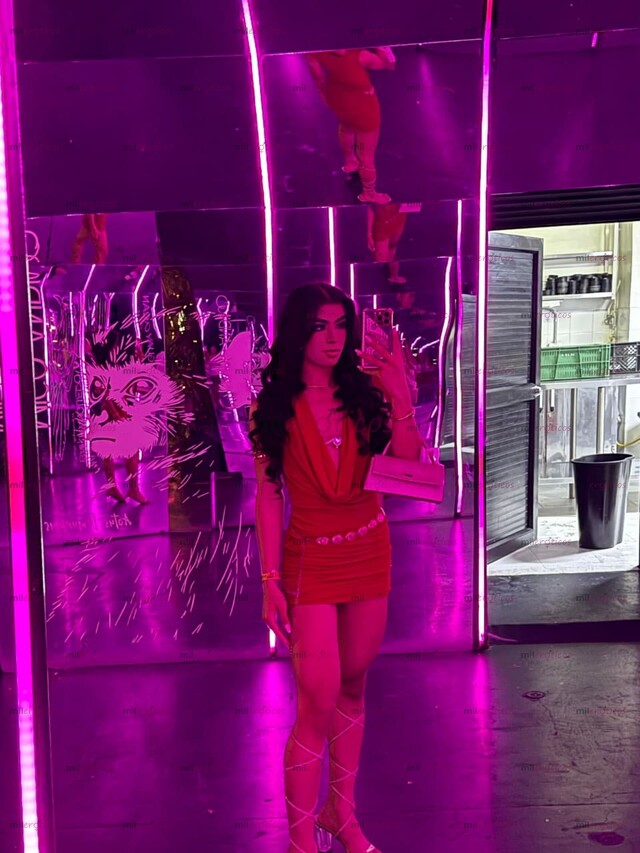 FOTOS DE DIAPONIBLE CHICA TRNAS SOFISTICADA Y FINA MUY COMPLACIENTE