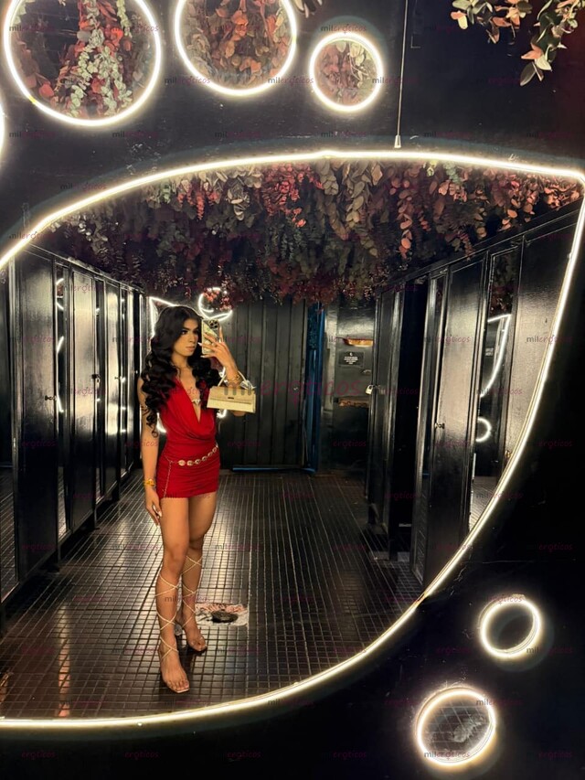 FOTOS DE DIAPONIBLE CHICA TRNAS SOFISTICADA Y FINA MUY COMPLACIENTE