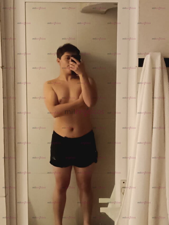 FOTOS DE CULO DE INFARTO CHICO CURBY, PARA HOMBRES ESTÁNDAR Y CON SENSIBILIDADES.