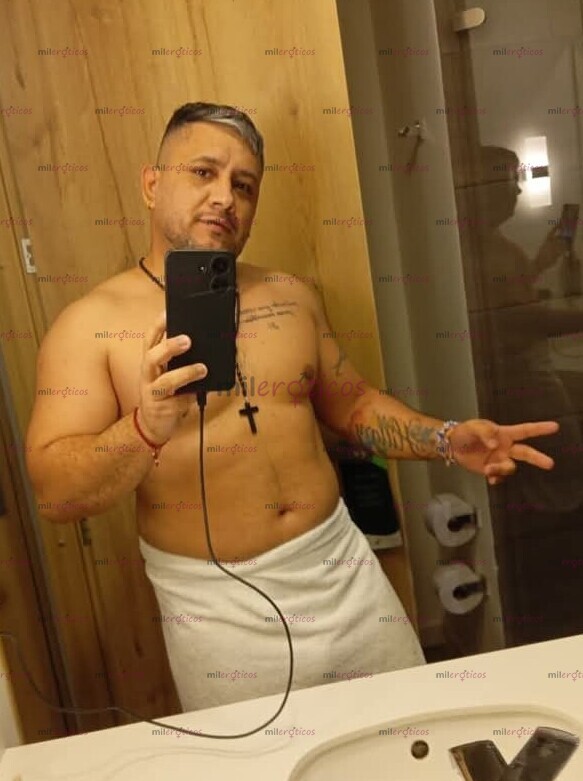 FOTOS DE SOY DE LOS HOMBRES QUE TE LLEVAN AL MÁXIMO PLACER ,ME ENCANTA BESAR TODO