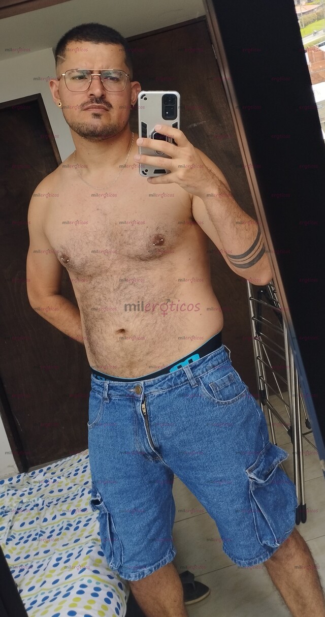 FOTOS DE MACHO PASIVO SUMISO, DISPONIBLE PARA SER TU PERRA.