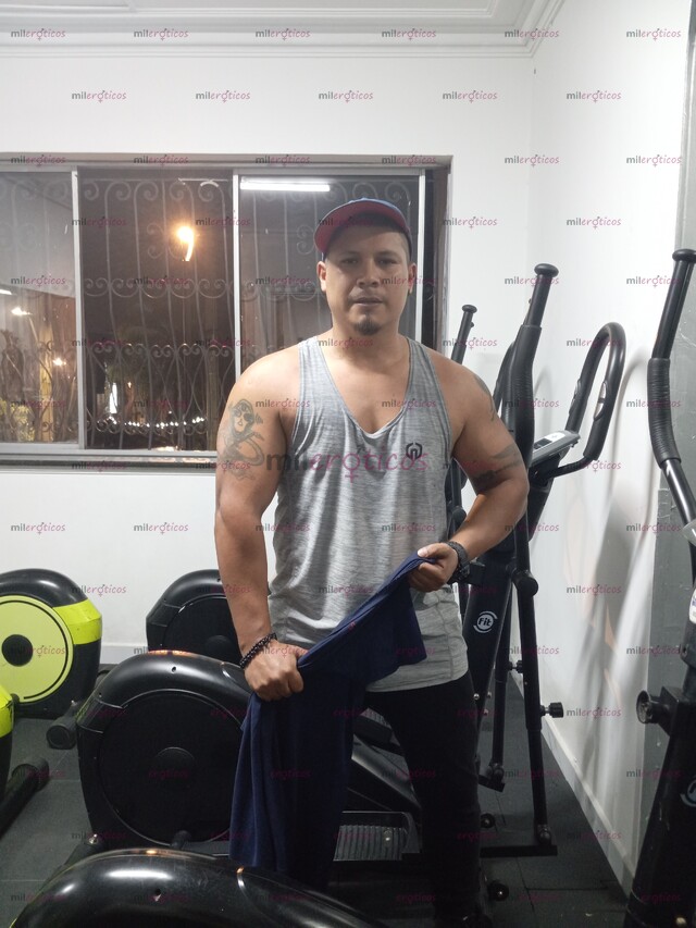 FOTOS DE CHILENO MASAJISTA SERIO MADURO COMPAÑIA A1.