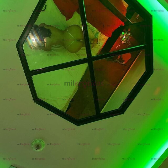 FOTOS DE SOY SEXY KENDALL VELSATIL ESPERO QUE DISFRUTES CONMIGO .