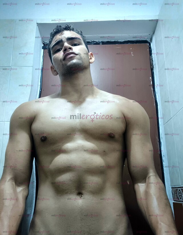 FOTOS DE HOLA SOY MAX COSTEÑO CALIENTE, CON GANAS DE COGER RICO, Y DURO