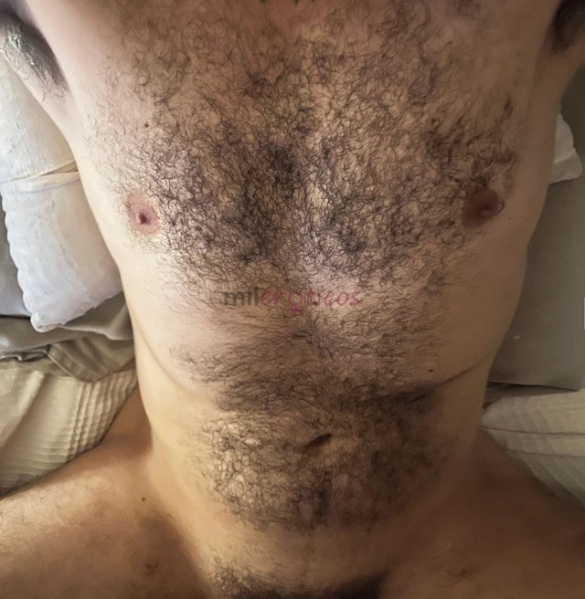 Soy chico colombiano caliente estoy para cumplir todas tus fantasias escribeme y te agendare para que tengas una experiencia inolvidableno recibo llam...