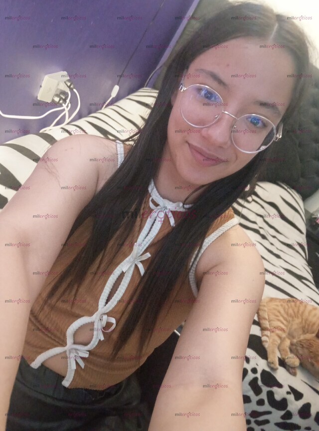 FOTOS DE SOLO DOMICILIOS UNIVERSITARIA DULCE Y TRAVIESA PARA CONSENTIRTE COMO MERECES