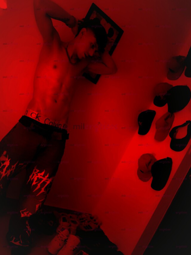 FOTOS DE HOLA MUCHO GUSTO MI NOMBRE ES BRAYAN DE 25 AÑOS ESPERO TÚ MENSAJE EEEEEEEE