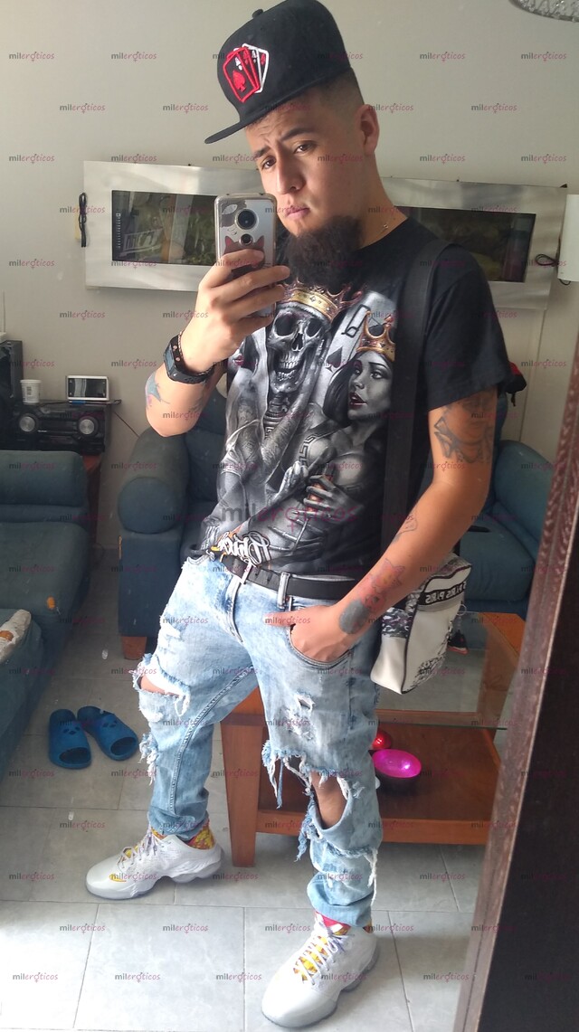 FOTOS DE FIESTERO, TATUADO, CALIENTE Y COMPLACIENTE! SÓLO EN CDMX