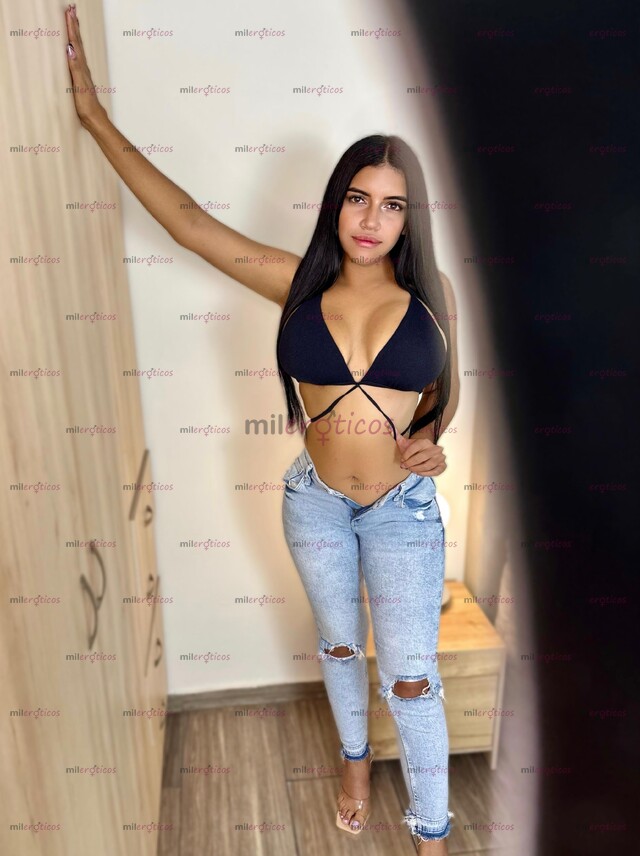 FOTOS DE SEXOSA, JUGUETONA CON LA VERGA, MAMADORA, PAJA RUSA SUPER TETONA.