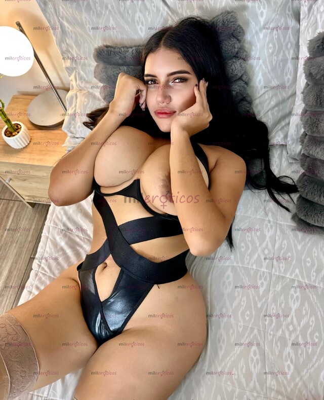 FOTOS DE SEXOSA, JUGUETONA CON LA VERGA, MAMADORA, PAJA RUSA SUPER TETONA.