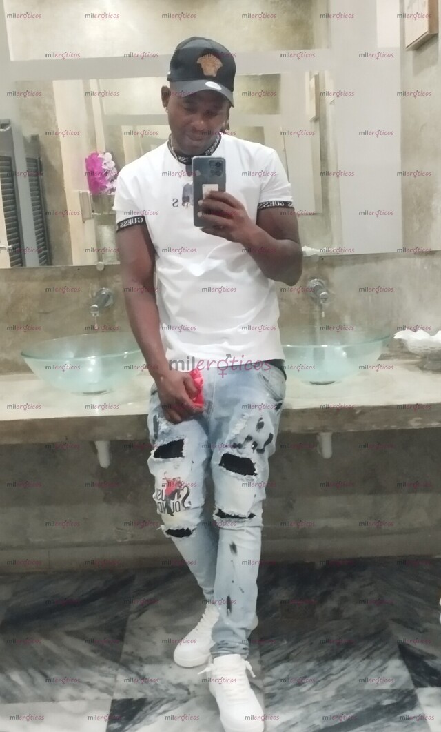 FOTOS DE EL MORENO BBC (BUENO, BONITO Y CARO) CALENTÓN