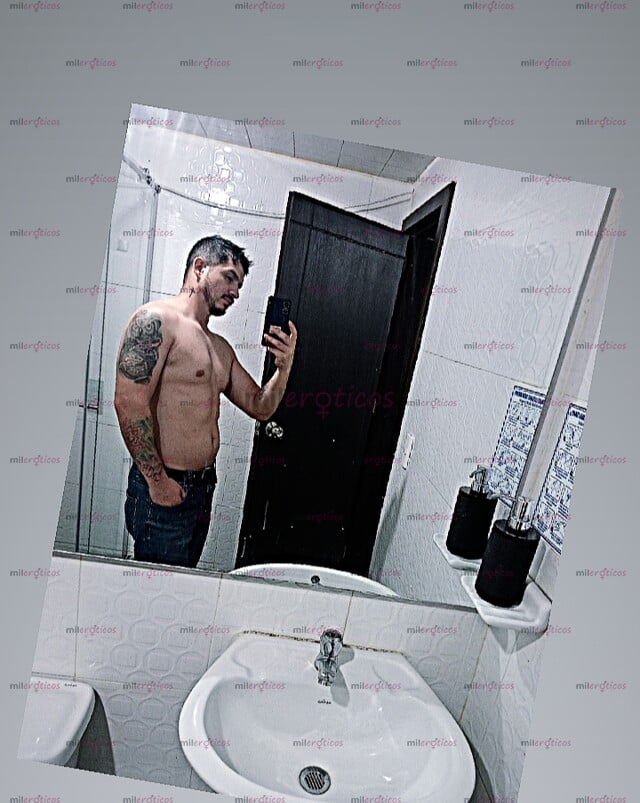 FOTOS DE HOMBRE GUAPO ATLÉTICO E INTERESANTE, HETEROSEXUAL BUEN ACOMPAÑANTE