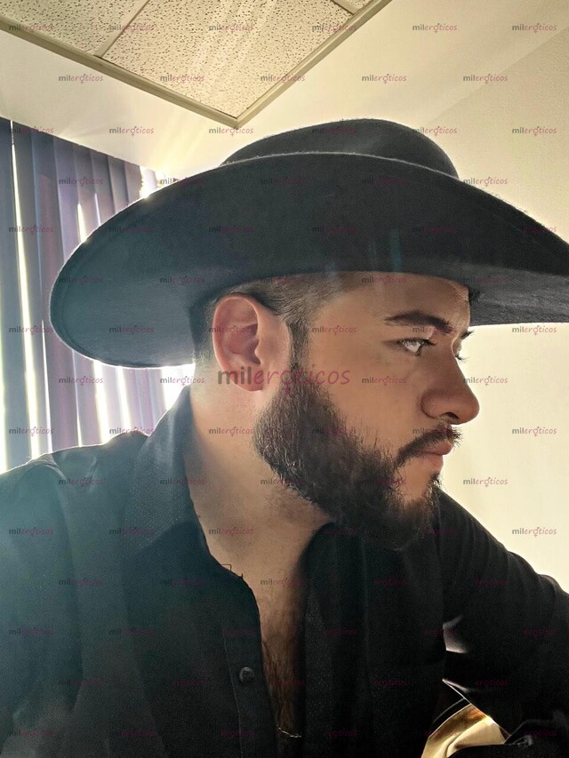 FOTOS DE FANTASÍA VAQUERO MASCULINO Y VELLUDO. PASIVO Y EDUCADO
