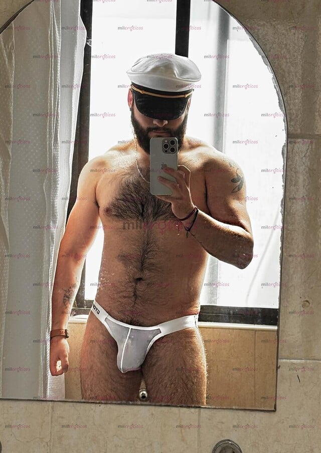 FOTOS DE FANTASÍA VAQUERO MASCULINO Y VELLUDO. PASIVO Y EDUCADO