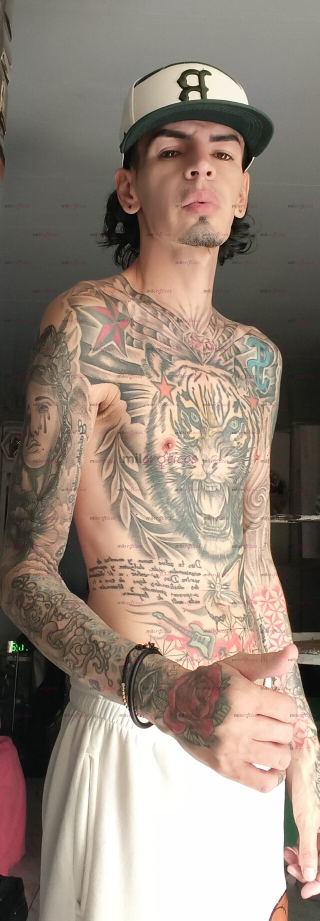 FOTOS DE FLACO ACTIVO BLANCO TATUADO MORBOSO CON SITIO