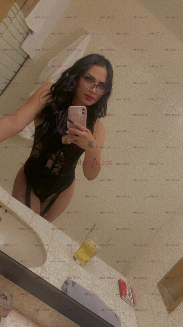 FOTOS DE MONSERRAT PERALTA , EDUCADA , CACHONDA Y SEXY