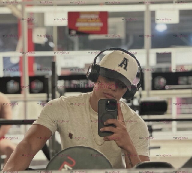 FOTOS DE JOVEN APASIONADO DE 22, TU FANTASÍA HECHA REALIDAD