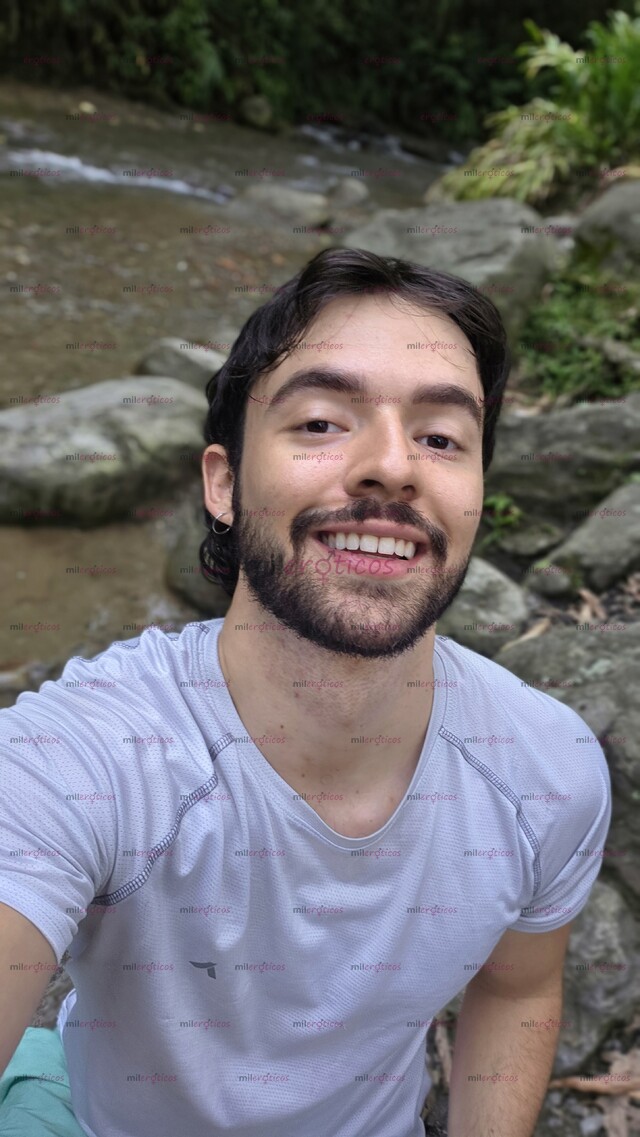 FOTOS DE PAISA, VERSÁTIL, MENTE ABIERTA Y COMPLACIENTE