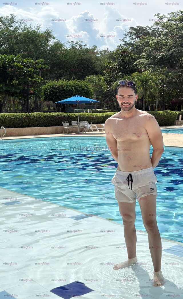 FOTOS DE PAISA, VERSÁTIL, MENTE ABIERTA Y COMPLACIENTE