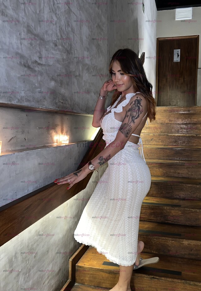 FOTOS DE AZUL DÍAZ CONOCEME ! TE LA PONDRÉ DURA CON SOLO VERME ! CONÓCEMEEE