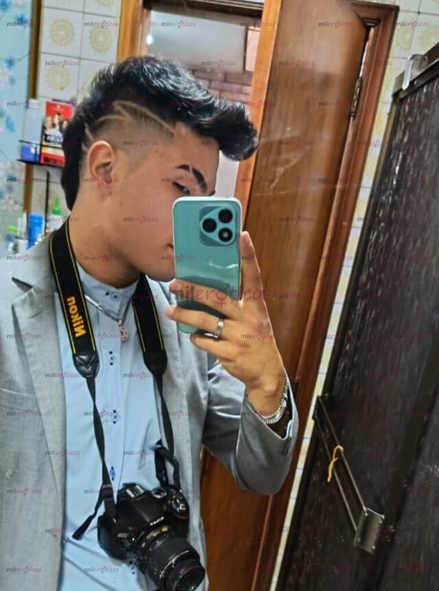 FOTOS DE MODELO ERÓTICO CON PRESENCIA INTENSA Y MIRADA SEDUCTORA. OFREZCO CONTENIDO EXCL
