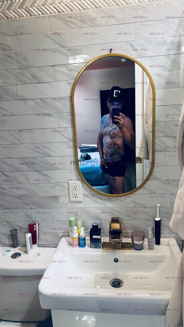 FOTOS DE CUBANO ACTIVO DE VISITA EN CANCUN ! DISPONIBLE PARA SERVICIO I CAN SPEAK INGLÉS