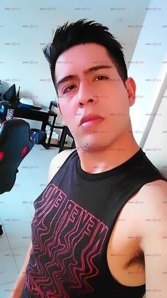 FOTOS DE VARONIL, DISCRETO Y ALGO MORBOSO CON GANAS DE DAR A OLER MI VERGA