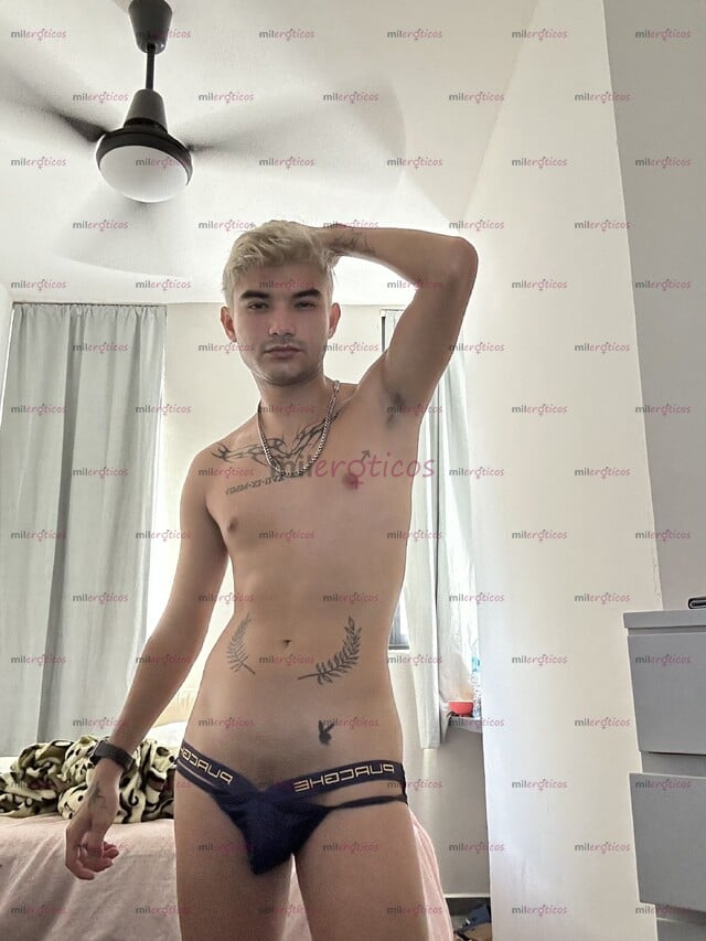 FOTOS DE CHICO TWINK EN LA CIUDAD POR UNOS DÍAS VERGON Y BUEN CULO PARA LO QUE DESEEN