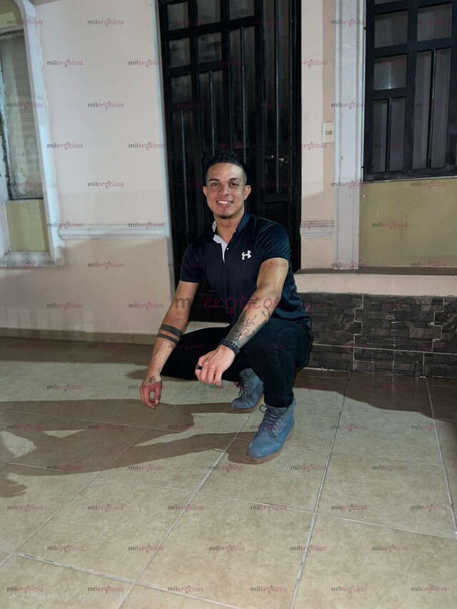 FOTOS DE CATRACHO CON LUGAR Y CON GANAS DE DAR MUCHA VERGA